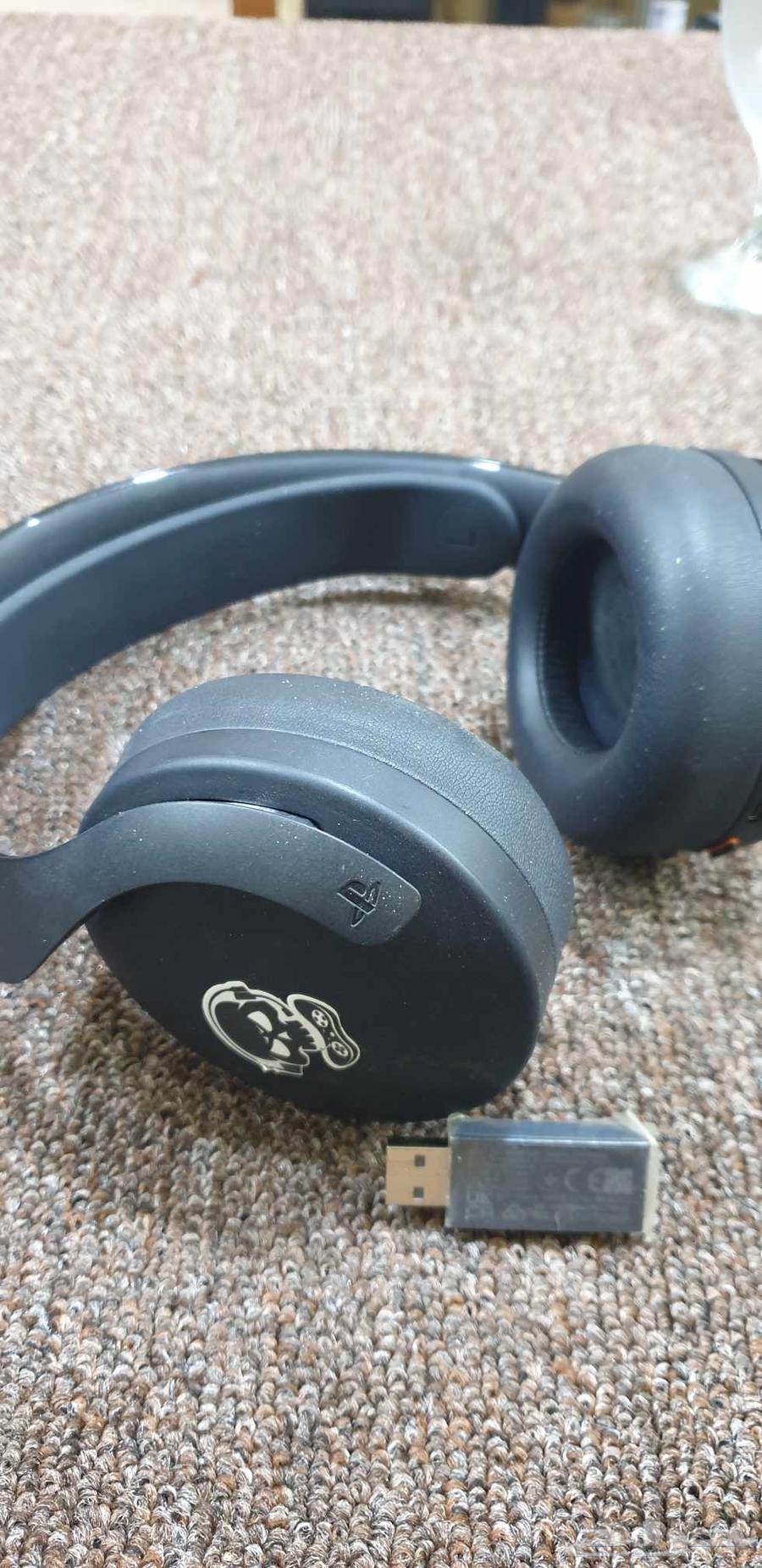 أشرطة سوني 4 وسماعه سوتي 564558489414915111