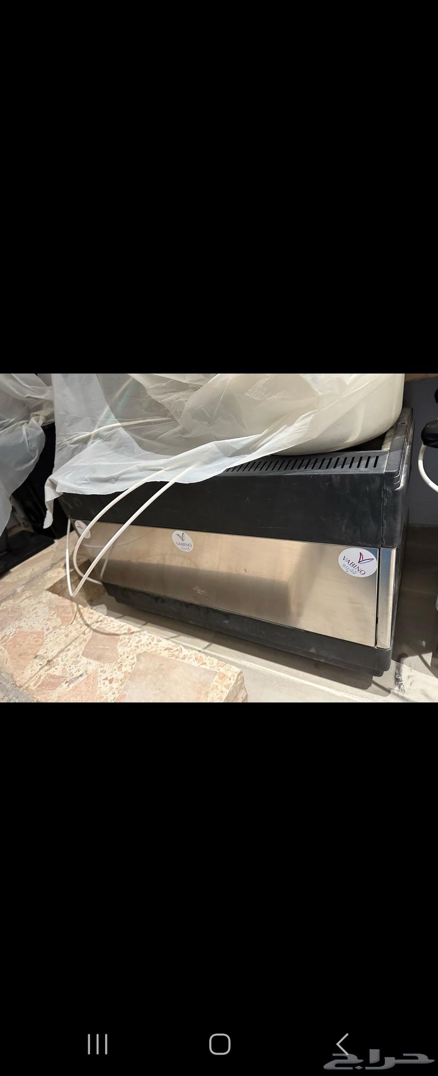 مكينتين قهوه64555305349762111