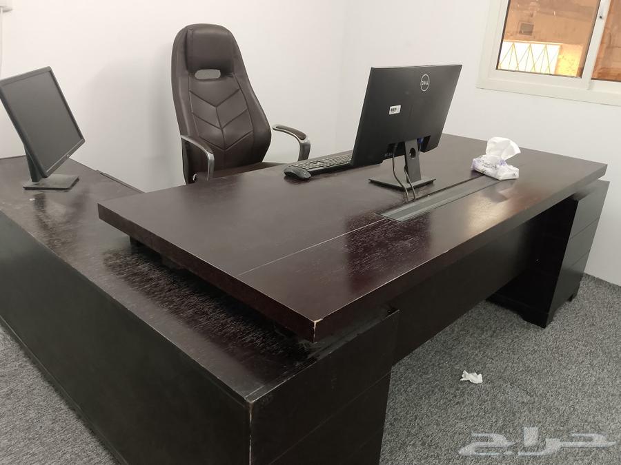 للبيع أثاث مكتبي بحالة ممتازة64571011002626110