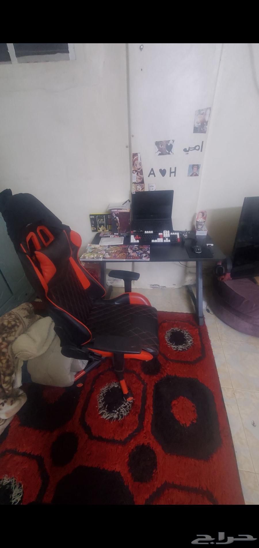 كرسي جيمنج وطاوله جيمنج للبيع شبه جديد64563345026691110
