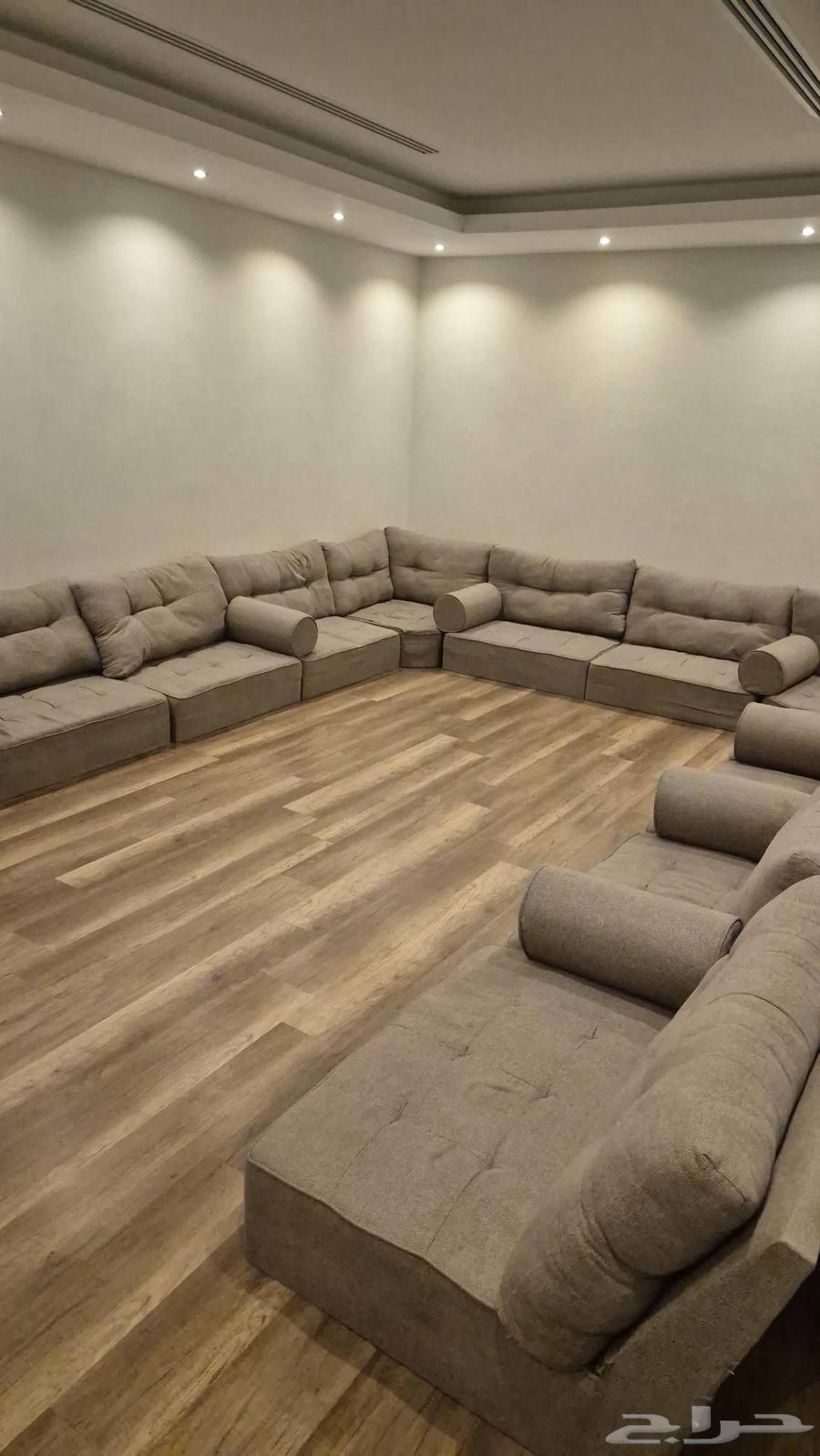 مجلس عربي 5 4 700 ريال64565465352066110