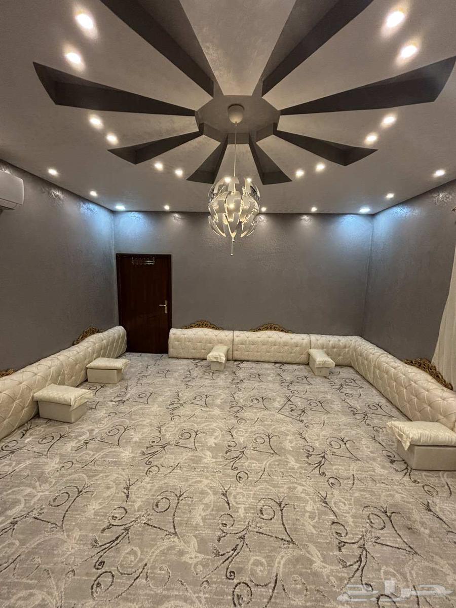 كنب مجلس استخدام بسيط للبيع مع الستاره64567684506626110