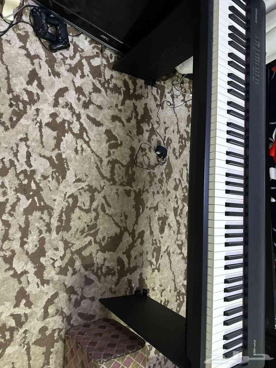 بيانوا شبه جديد64571423232769111