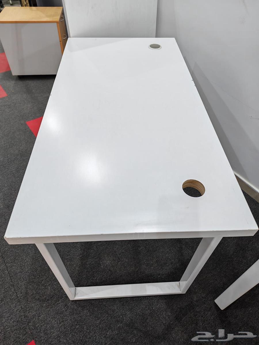 مكاتب وطاولات للبيع وصندوق سلفرات64566036555139113