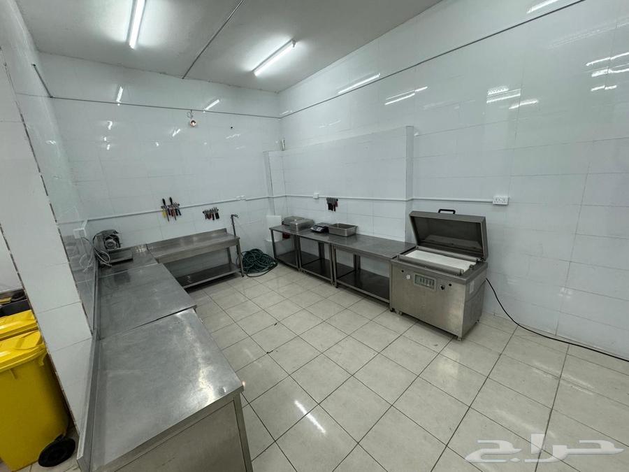 Shawarma factory for sale, licensed, car and refrigerated van, used, Diwan chicken cages64567392821378113