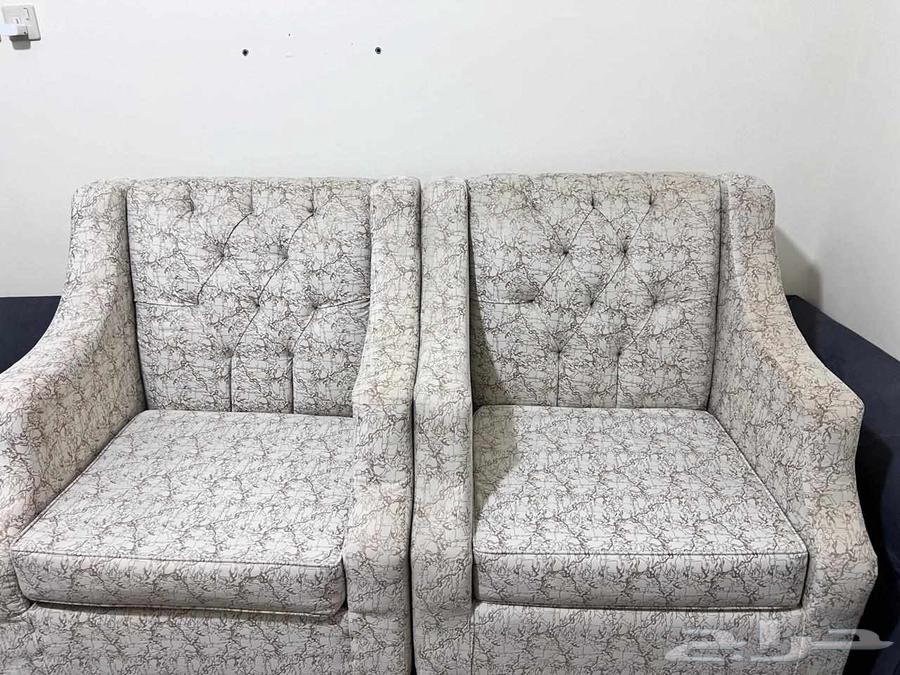 كراسي كتب شبه جديده استخدام خفيف تم تحفيض السعر 100 ريال64566396067073110