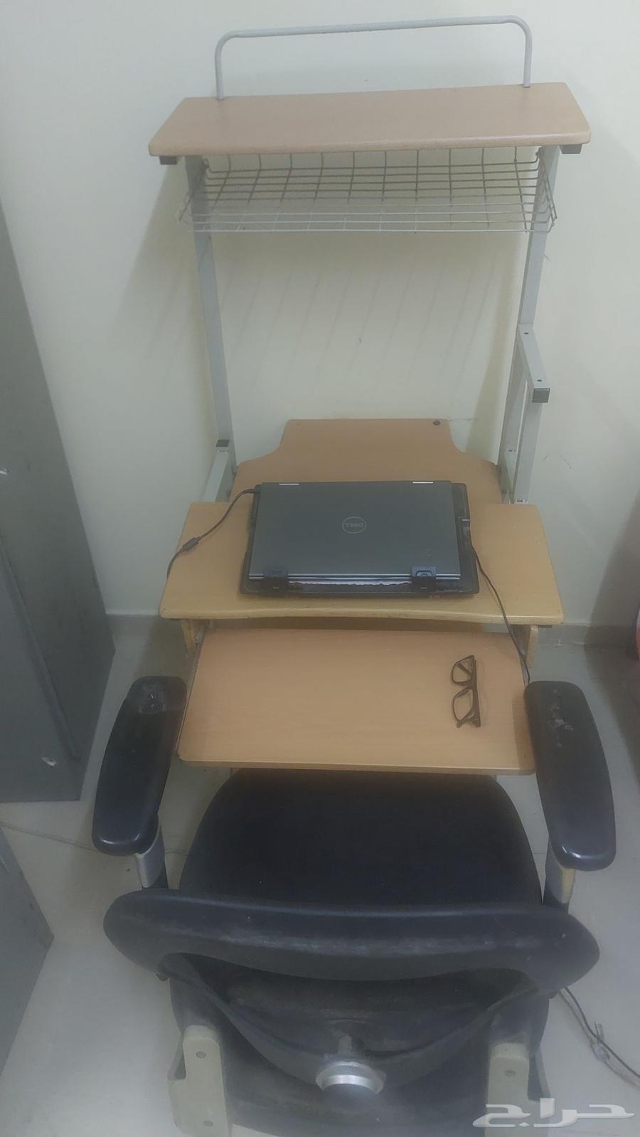 ترابيزة كمبيوتر او لاب توب64565494434819110