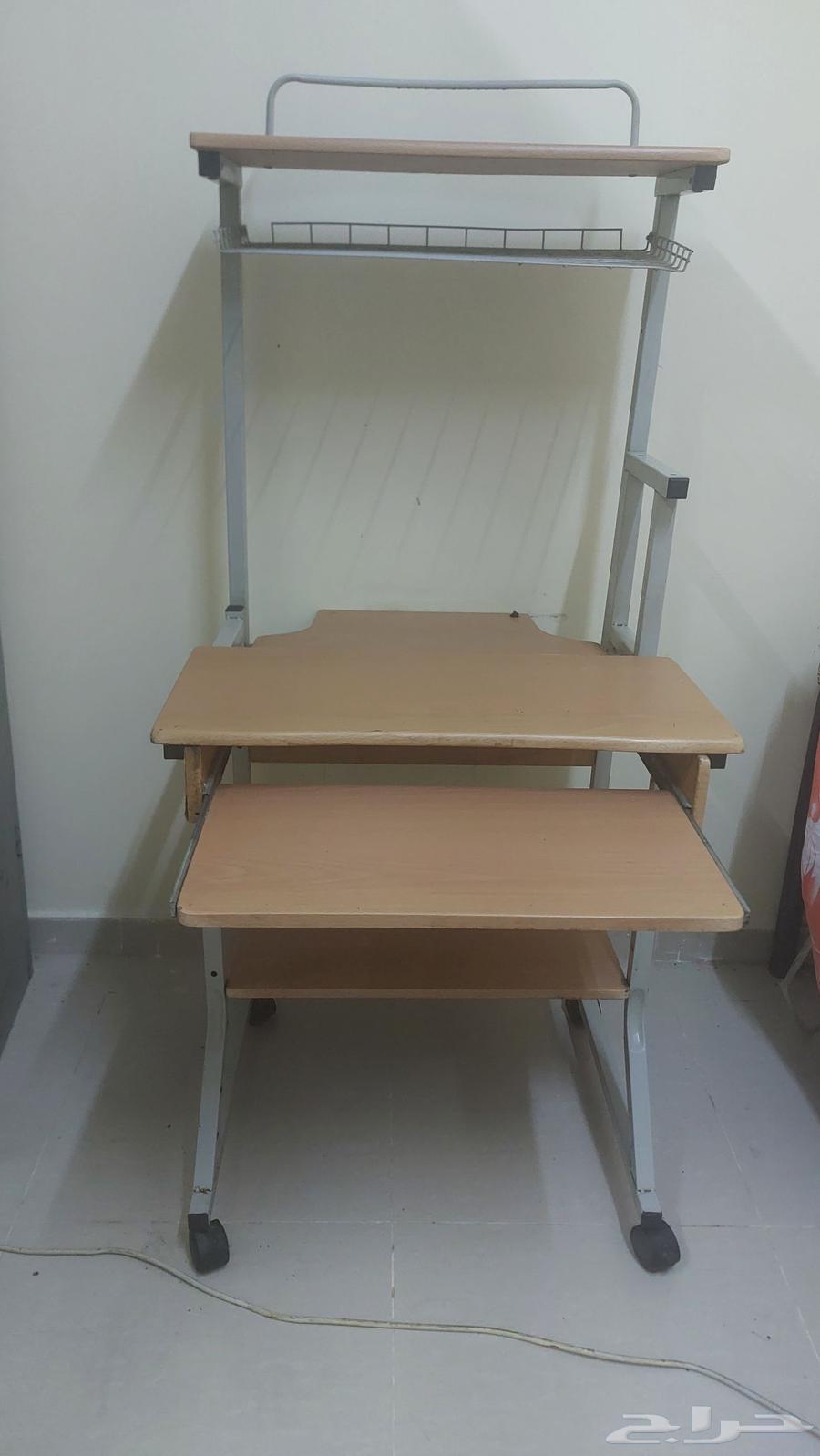 ترابيزة كمبيوتر او لاب توب64565494434819112