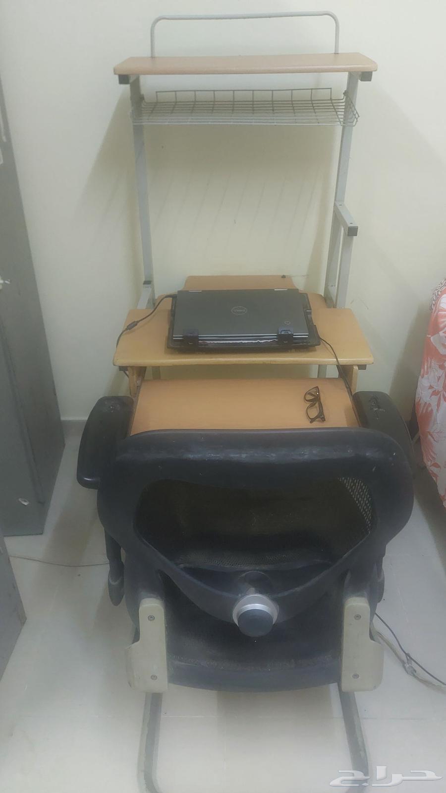 ترابيزة كمبيوتر او لاب توب64565494434819111