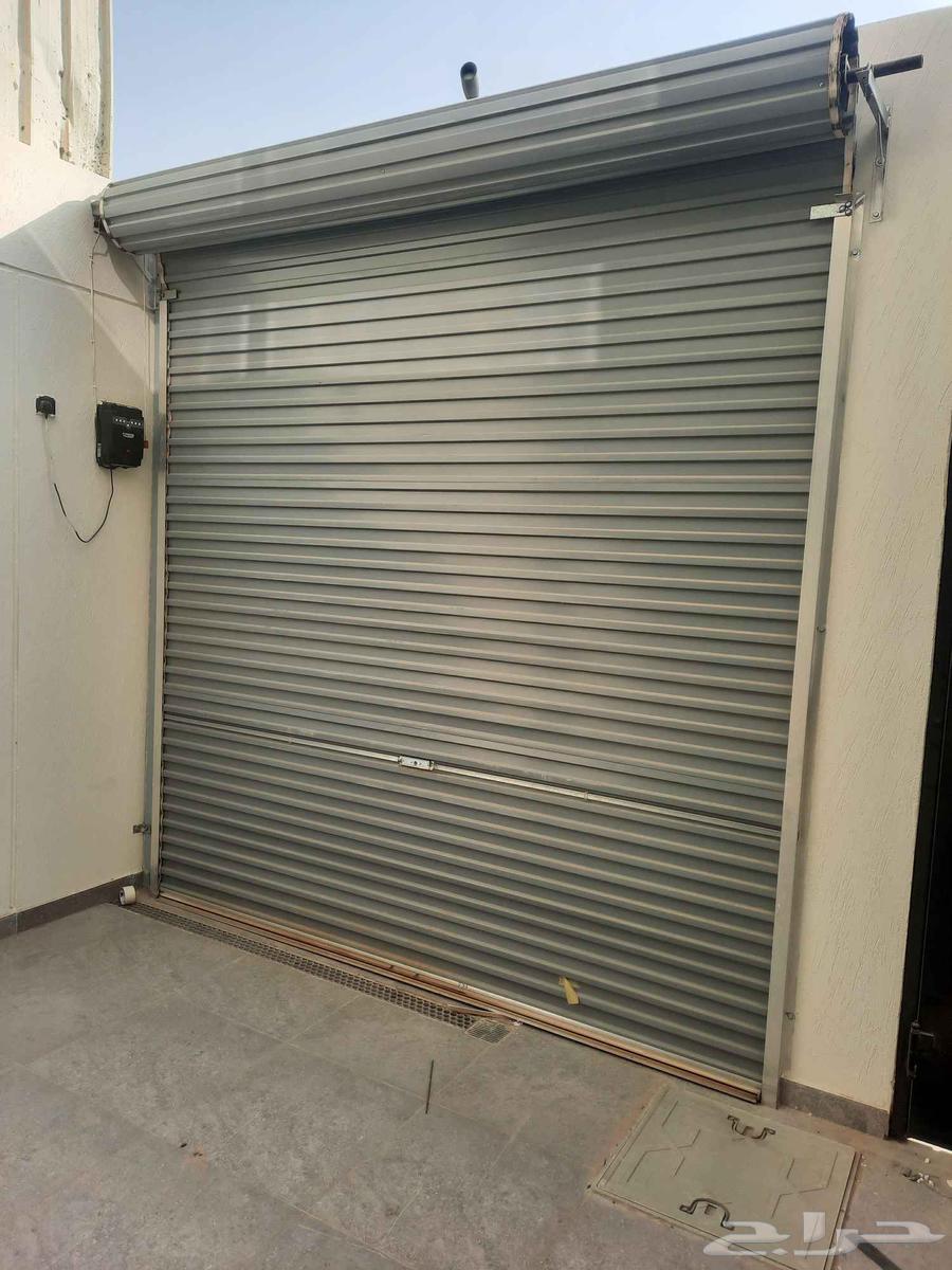 Hello, we have a semi-new Jaraash door that was installed a month ago64564420933506113