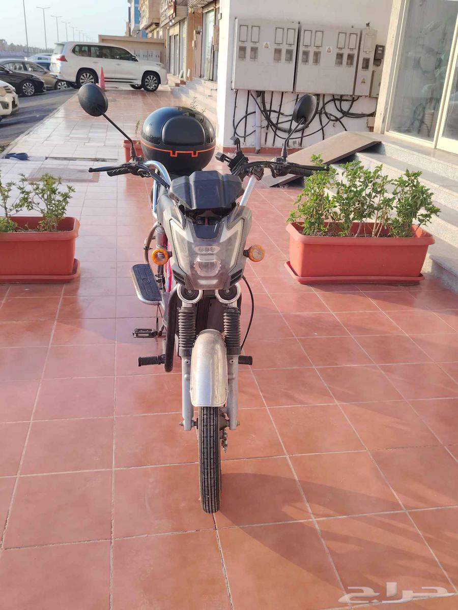 For sale electric scooter, lightly used and in very good condition64562643378946111