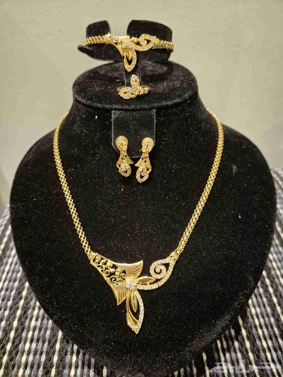 طقم عيار 21 شبه جديد مجوهرات لازوردي64566133962498111