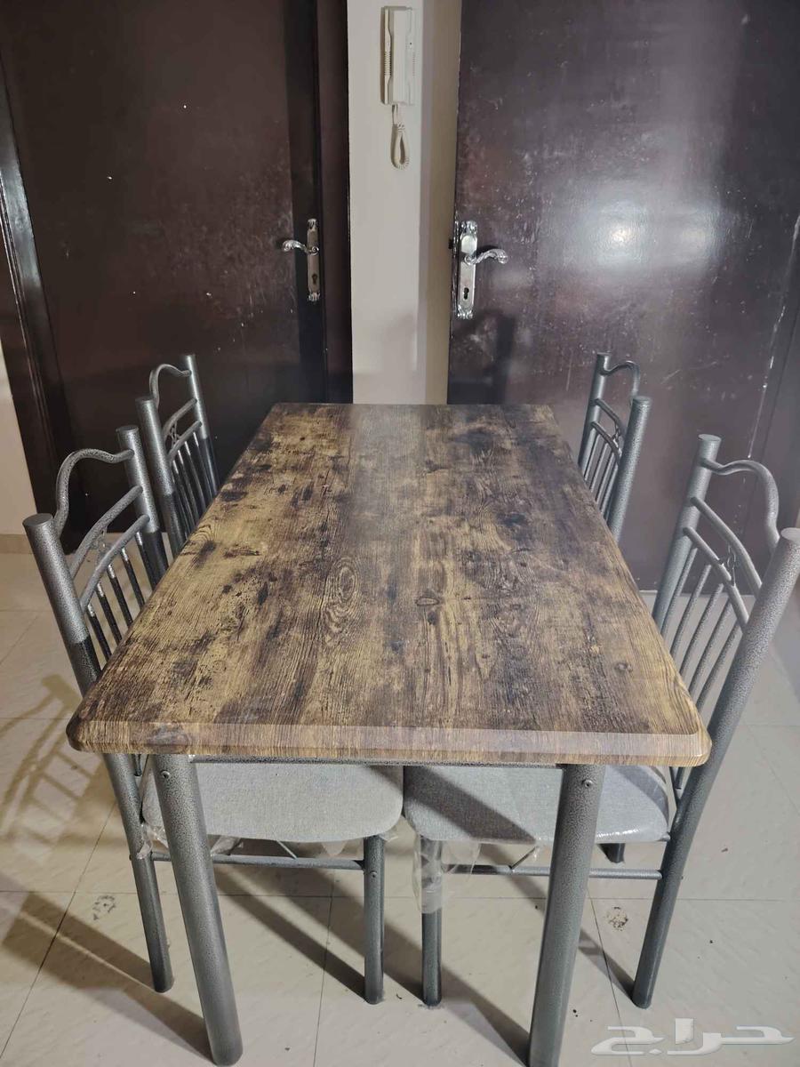 4-chair dining table64566410057345110