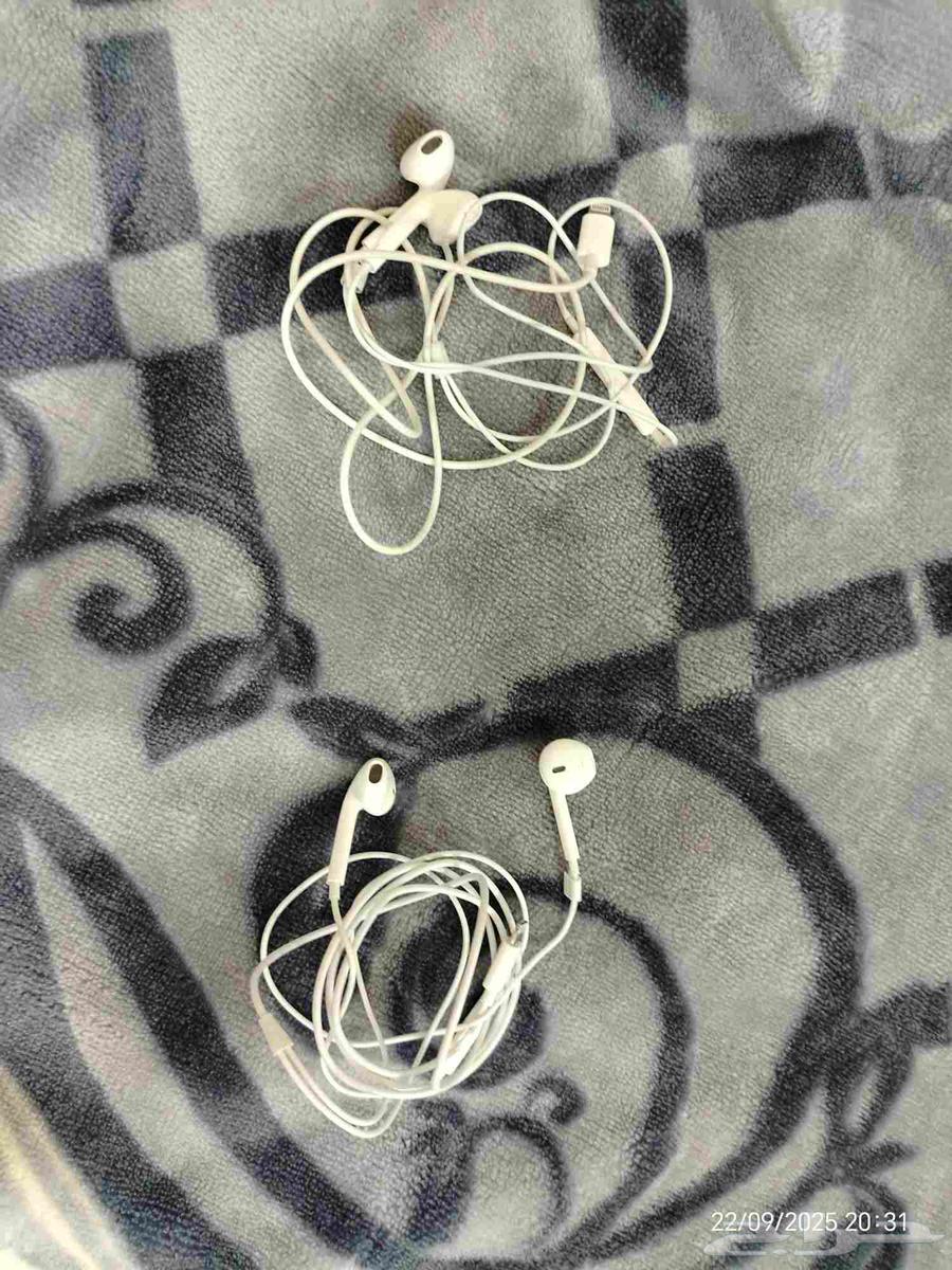 2سماعة ايفون اصليه كفر 12برو ماكس64570217279234110