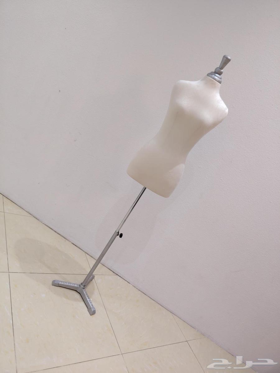 مانيكان نسائي مقاس 30 28 من الفلين ملبس اسفنج ثم قماش مخمل ف64568209686531110