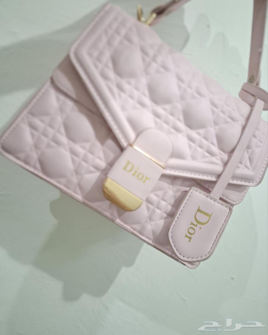 شنطة ماركة ديور جديده ماستخدمتها الا فتره بسيطه64570627794561111