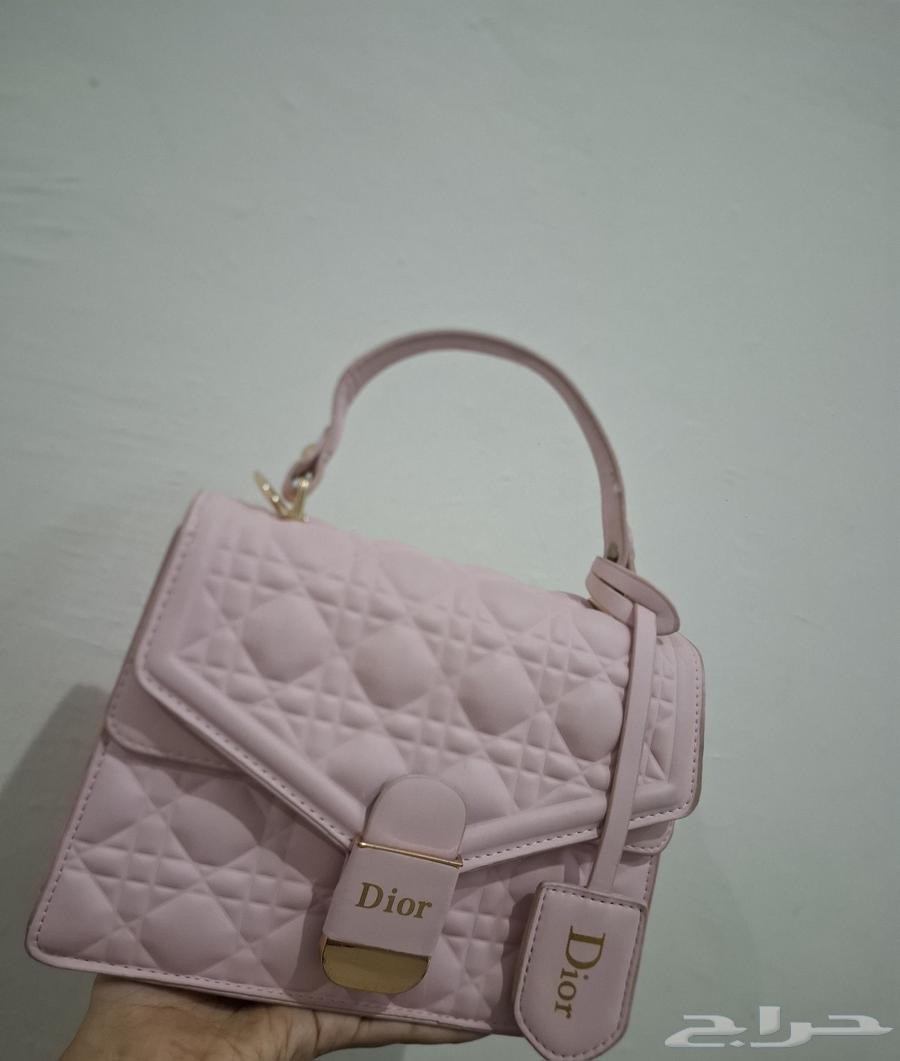 شنطة ماركة ديور جديده ماستخدمتها الا فتره بسيطه64570627794561110