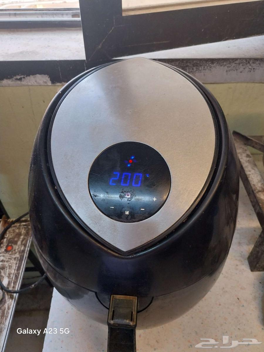 قلاية هوائية تقريبا 8 لتر كبيره بحاله كويسه64567933157251110