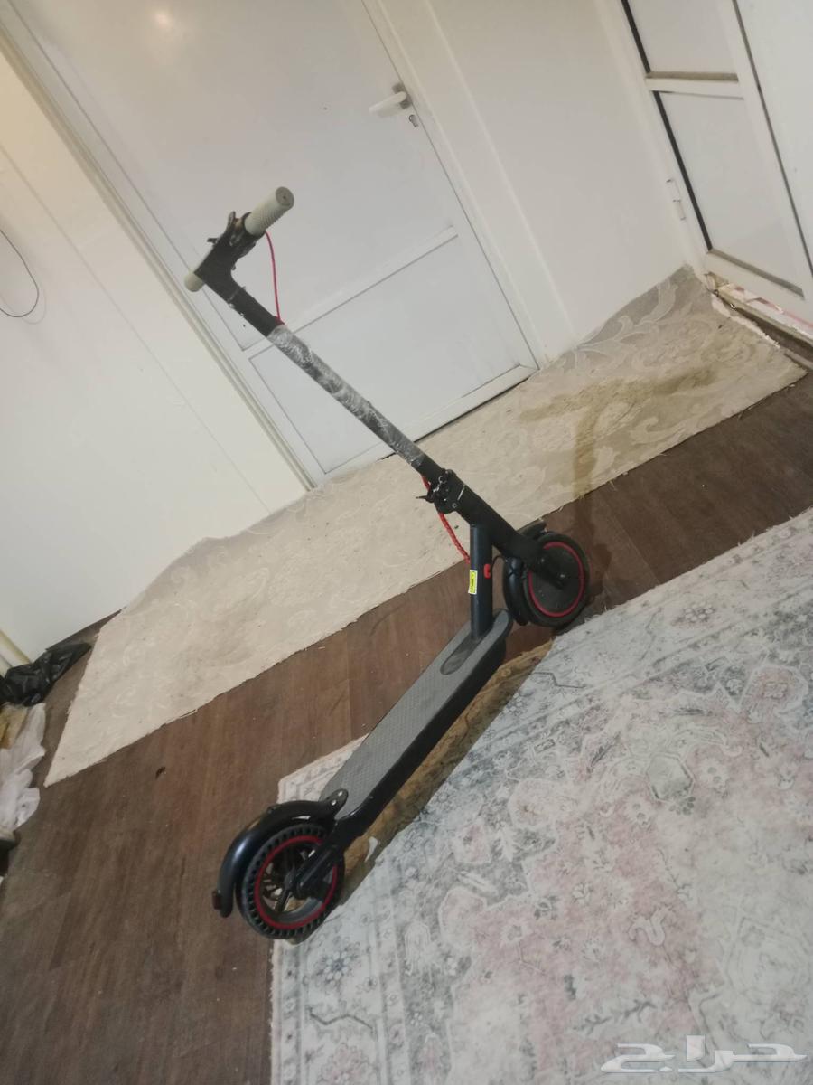 للبيع سكوتر كهربائي مستعمل64563771426050112