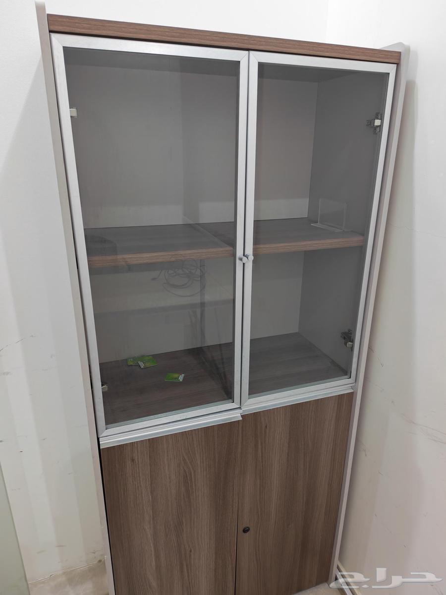 مكاتب وطاولات للبيع وصندوق سلفرات64566036555139111