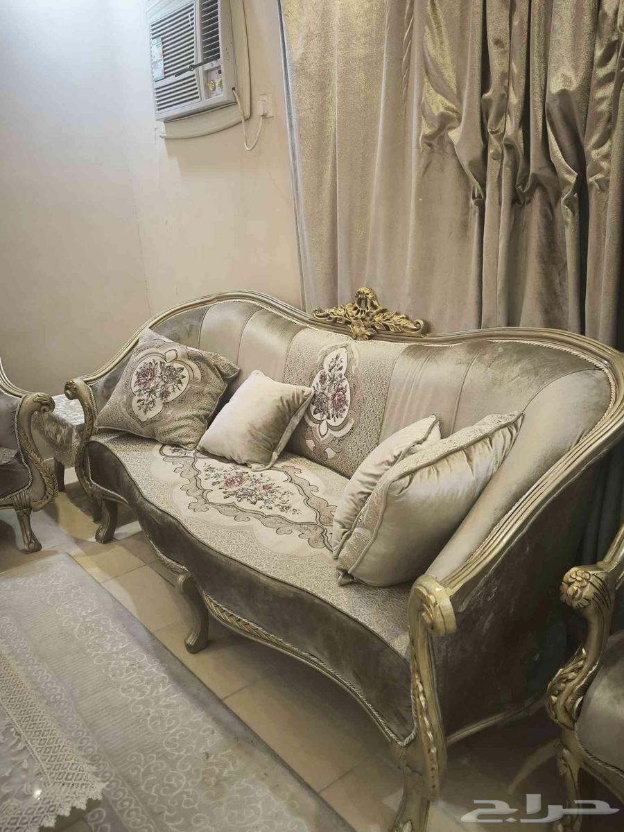 كنب خشب زان 11 شخص بحالة ممتازة64563563833731113