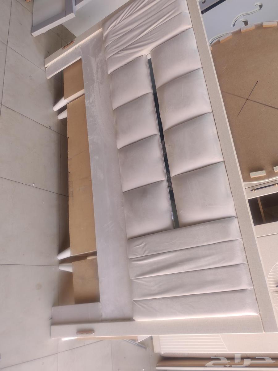 غرف نفرين وغرف سريرين ممتازه جدا64566893789955112