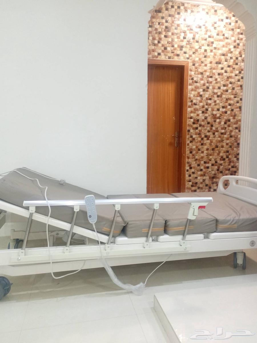 كرسي طبي مستعمل اربع ايام فقط64566907587843113