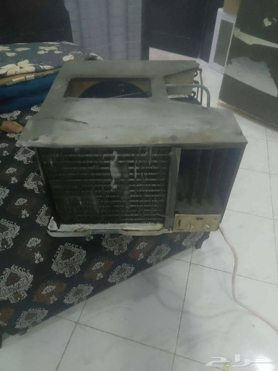 للبيع مكيف شغال نظيف64570176131713113