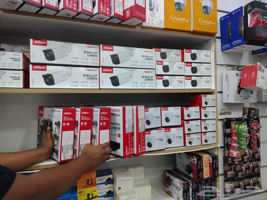 Four 4K cameras, four-channel receiver, 1 terabyte hard disk installation64563923115138110