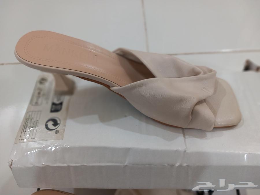 Beige sandals, never worn but size 36, selling price 50 riyals... beige sandals with64563785185153110