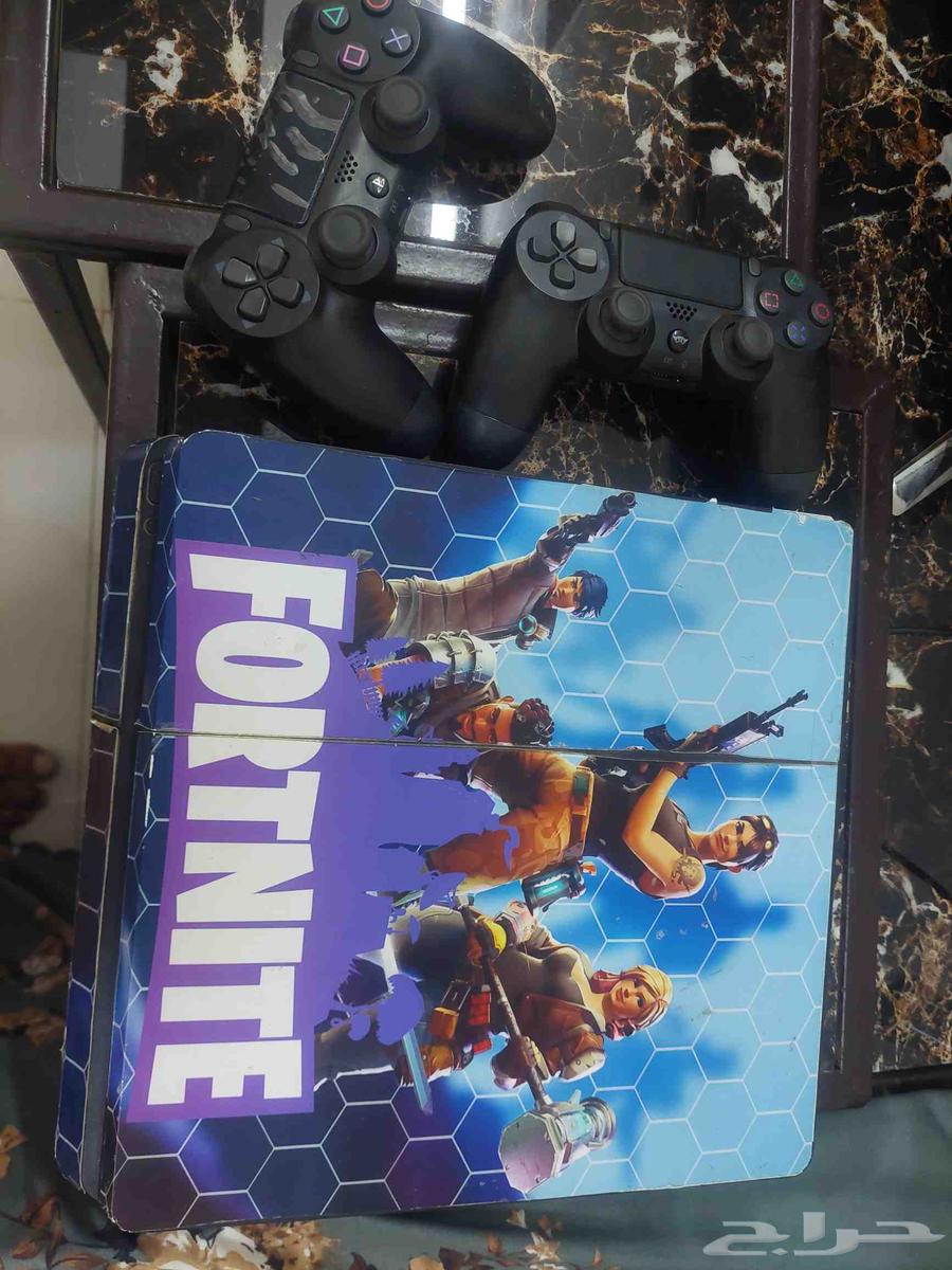 سوني 4 شبه جديد بكامل ملحقاته64566106079875110