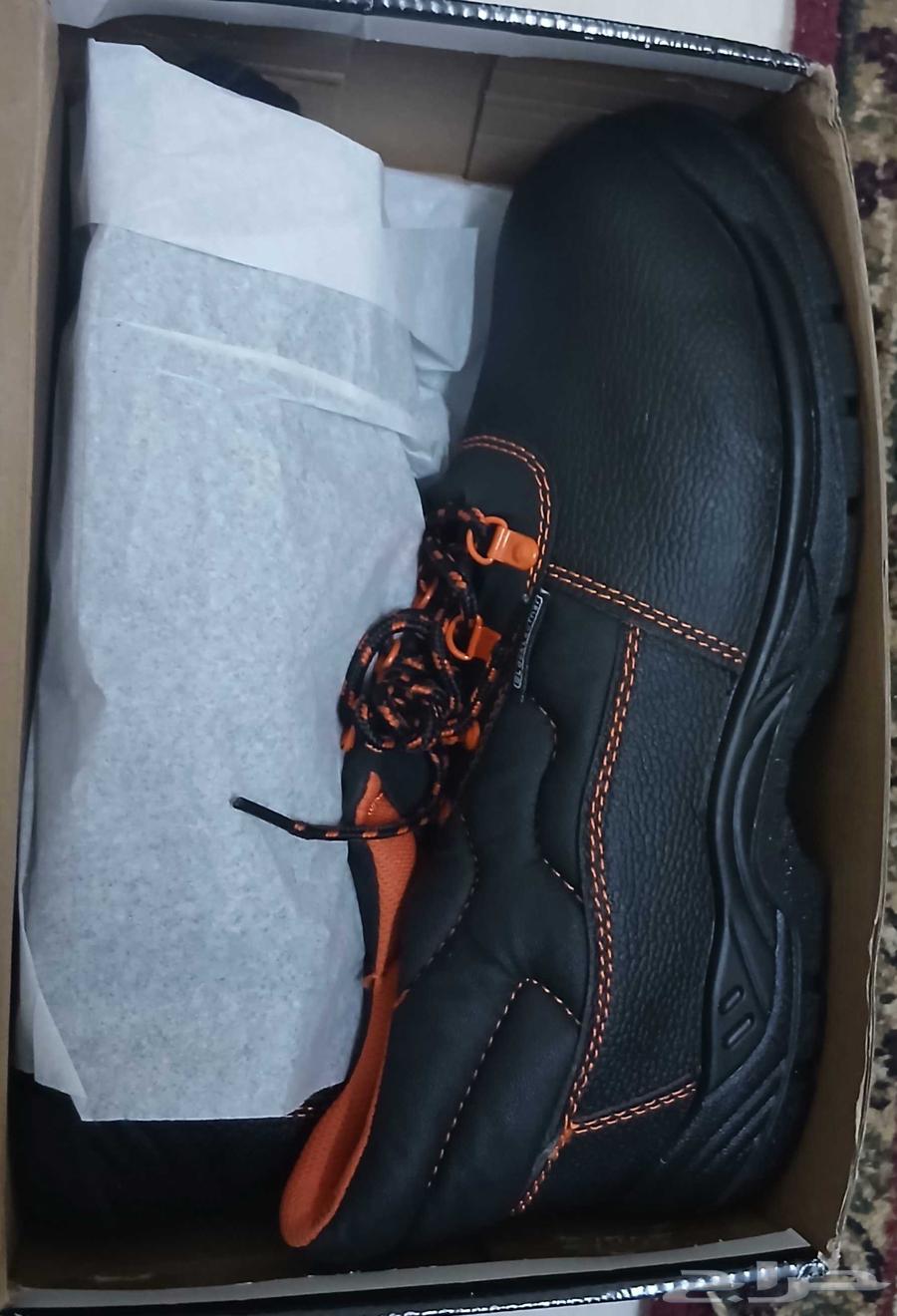 ج safety جديد مقاس 46 بالكرتونه البيع لكبر المقاس64568838357506110