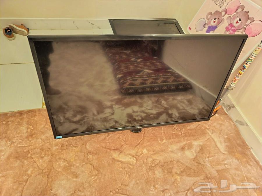 شاشتين 42 بوصه و32 بوصه سليمة64568879715587111