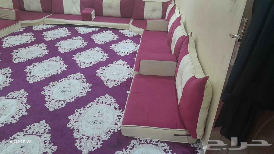 مجلس مستعمل للبيع نظيف مستعجل 250 ريال سبب البيع السفر64563391861249113