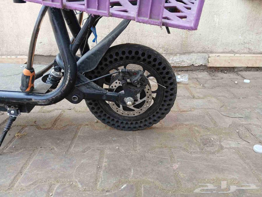 Scooter size 12 working price 700 riyals64566036547585111