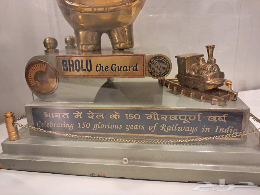 Copper commemorative statue64565158452355111