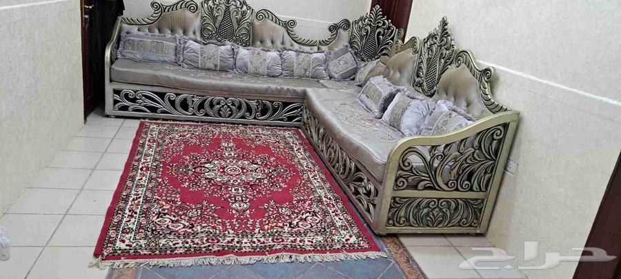 ركنيه خشب اصلي ولا كسر متينه .. مقاس 3 3للبيع64570669149185112