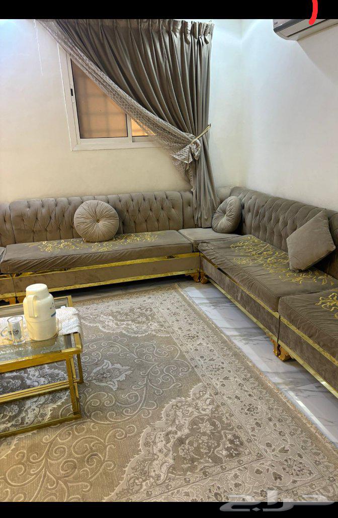 مجلس كامل مع طاولات وفرشه التواصل64569985178371110