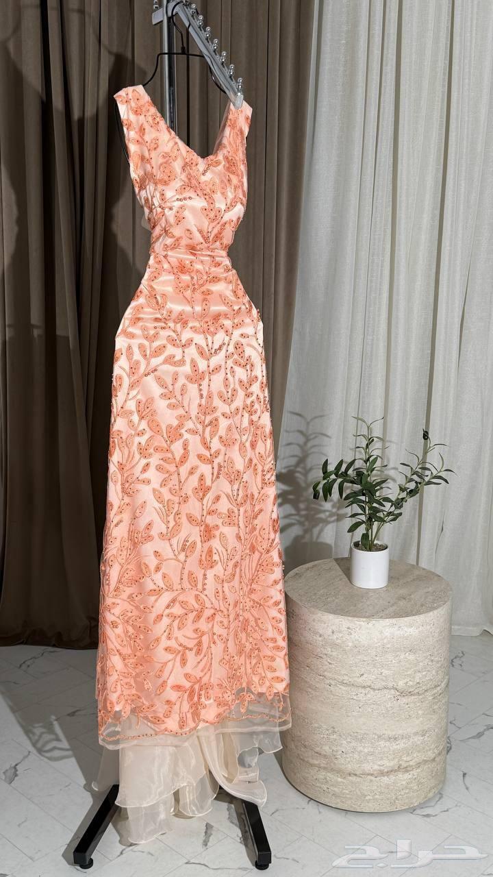 فساتين مناسبات بيع جملة وبيع بلحبة بأسعار منافسة نشحن لكافة64570982946178114