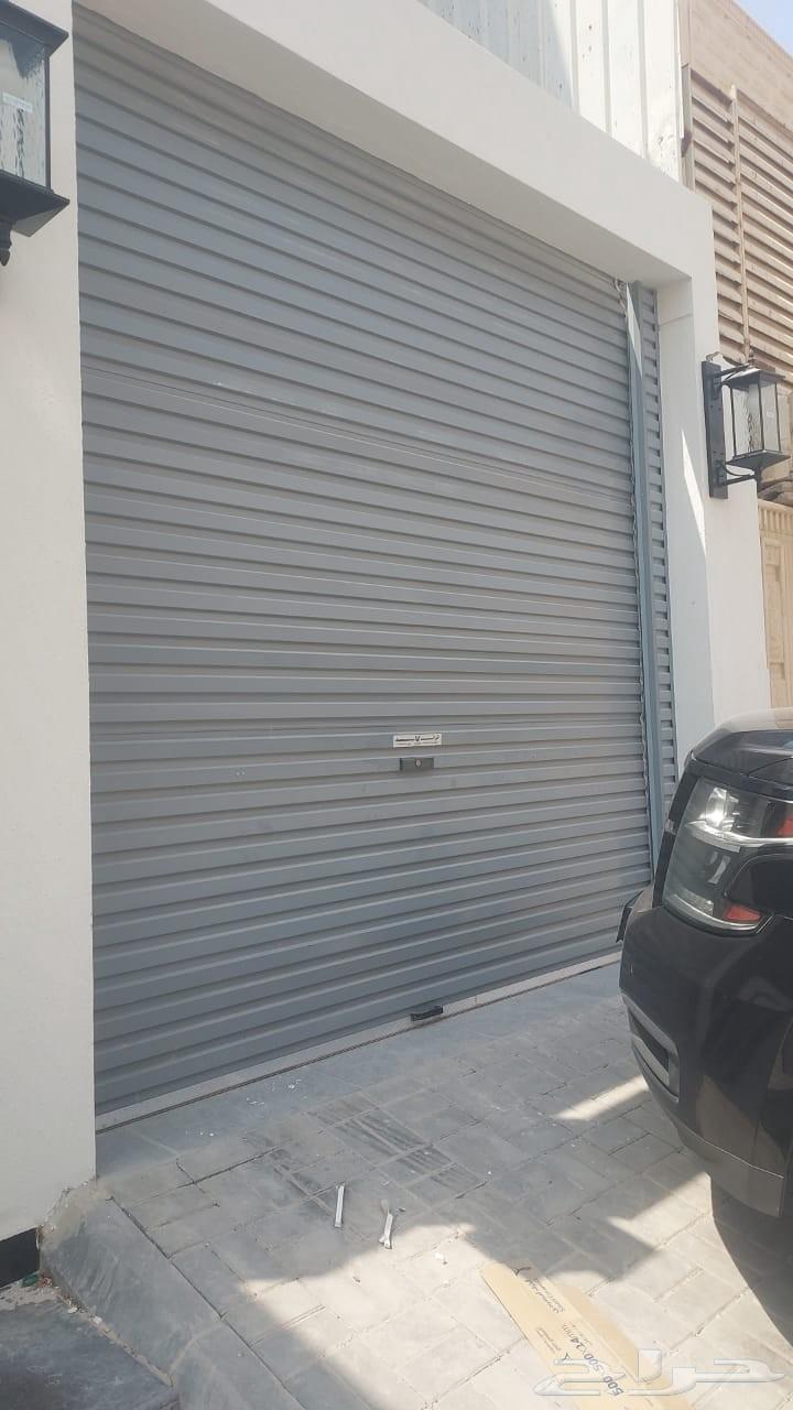 باب جراش رول الطول 3 متر في 3 متر عرض سبب البيع تغير لون64565605598595111