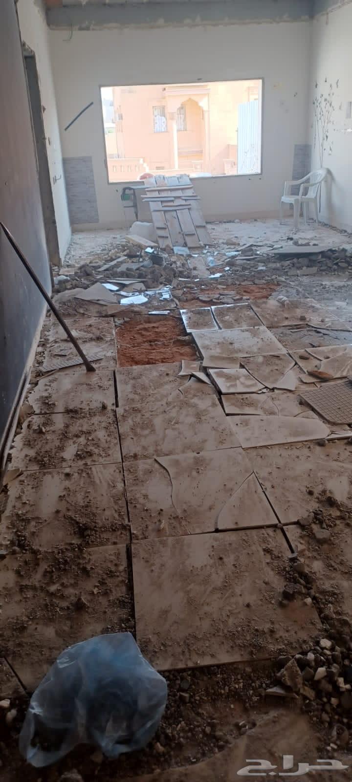 Tile and plastering master, repair and construction services64153996251011111