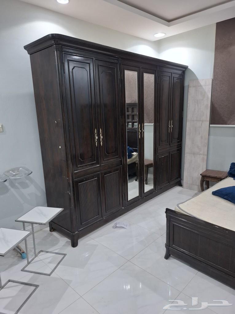 يوجد اثاث للبيع في حالة جيده64564074303490114