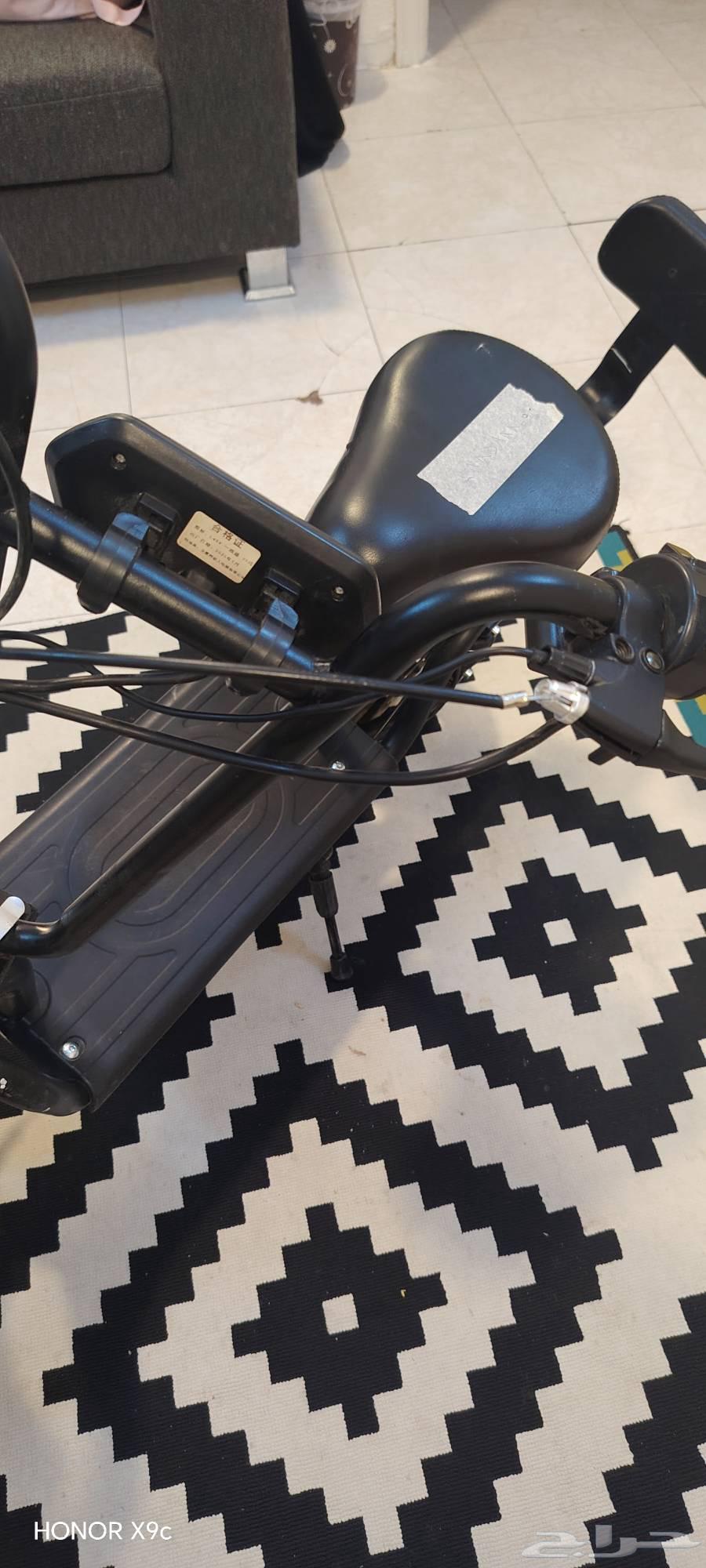 اسكوتر اخو الجديد ومساويه له صيانه أخذته ب 1400 وع السوم64569233811587111