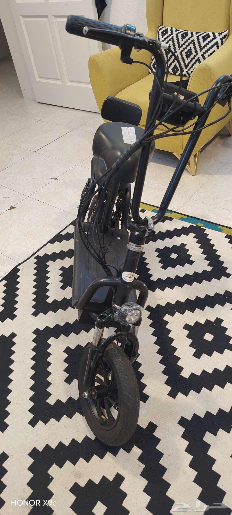 اسكوتر اخو الجديد ومساويه له صيانه أخذته ب 1400 وع السوم64569233811587112