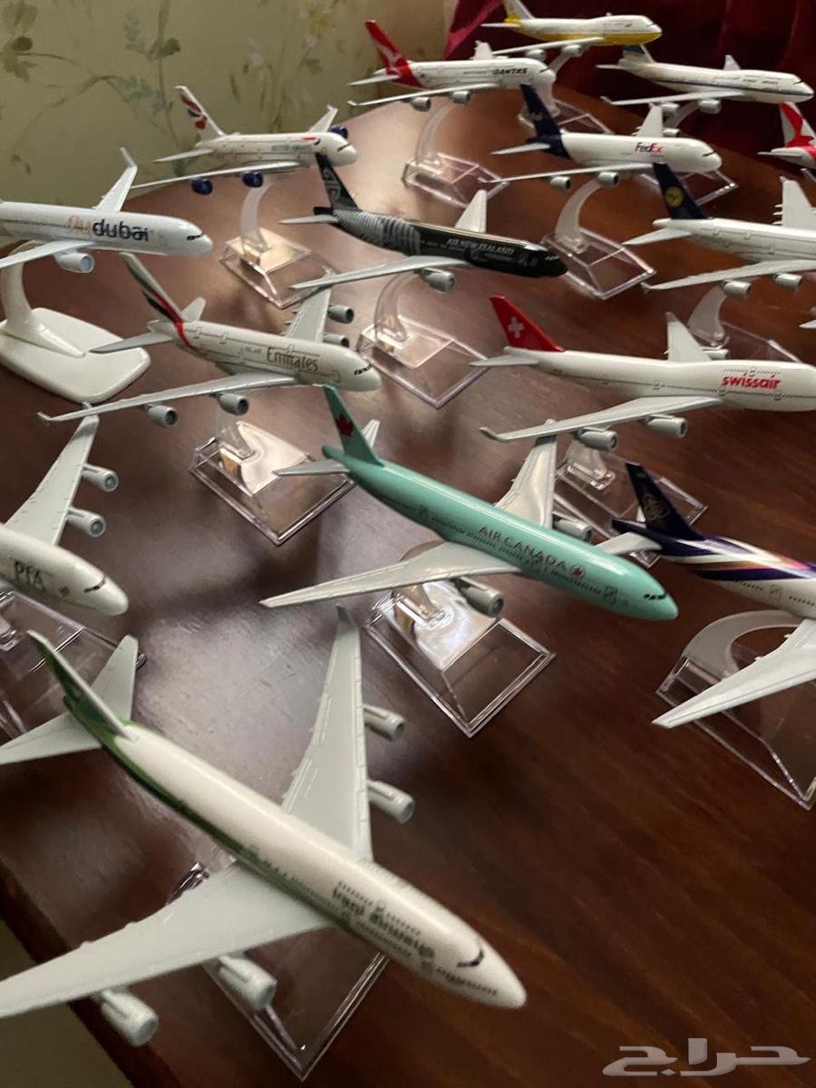 مجسم طيارات لمختلف الدول والشركات بسعر التصفية64571038601346111