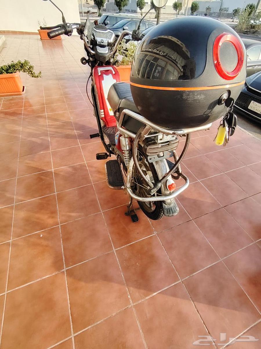 For sale electric scooter, lightly used and in very good condition64562643378946114