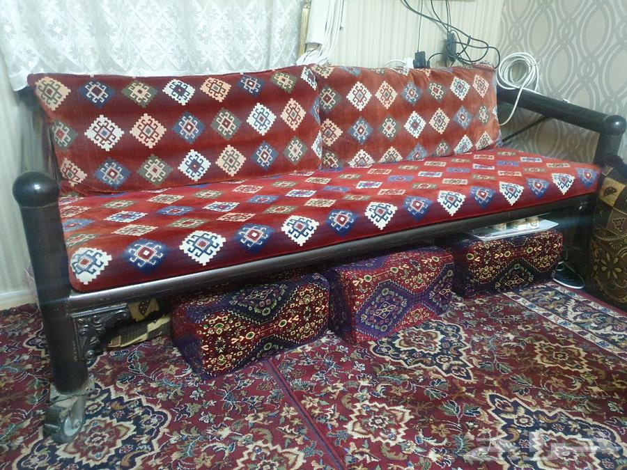 2 large movable chairs64575836212483111