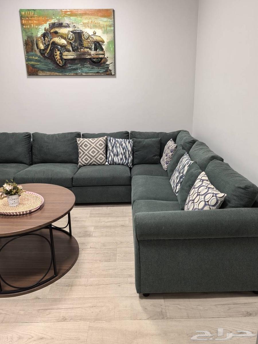 Sofa almost new and very comfortable64576576201346112