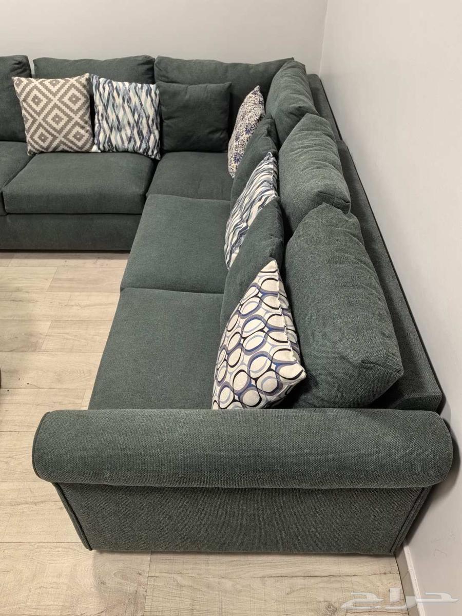 Sofa almost new and very comfortable64576576201346111