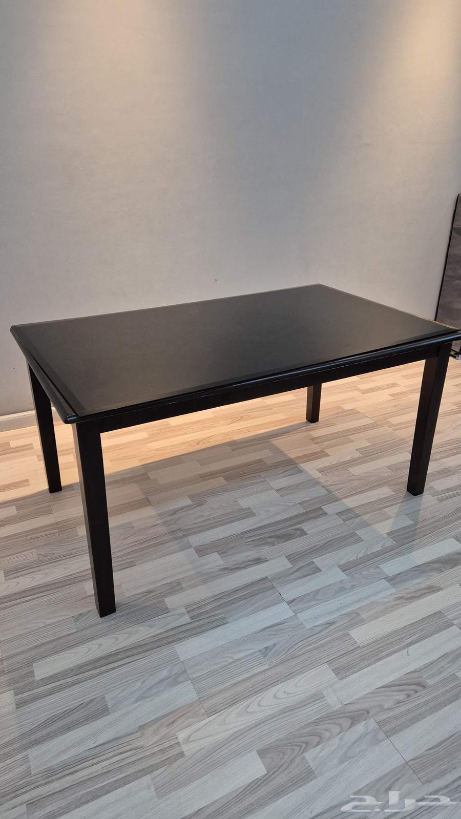 Excellent condition table64578521447043110